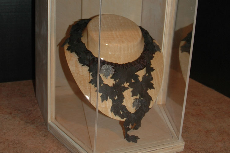 Necklace Case Left Zoomed